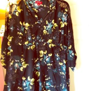 ELLE MAKE A OFFER BEAUTIFUL NEW BLACK FLORAL TOP